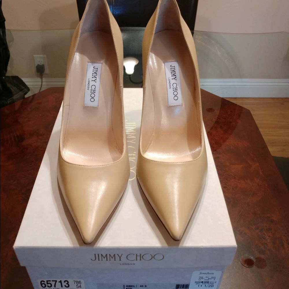 Jimmy Choo shoe in Nude size 11.5